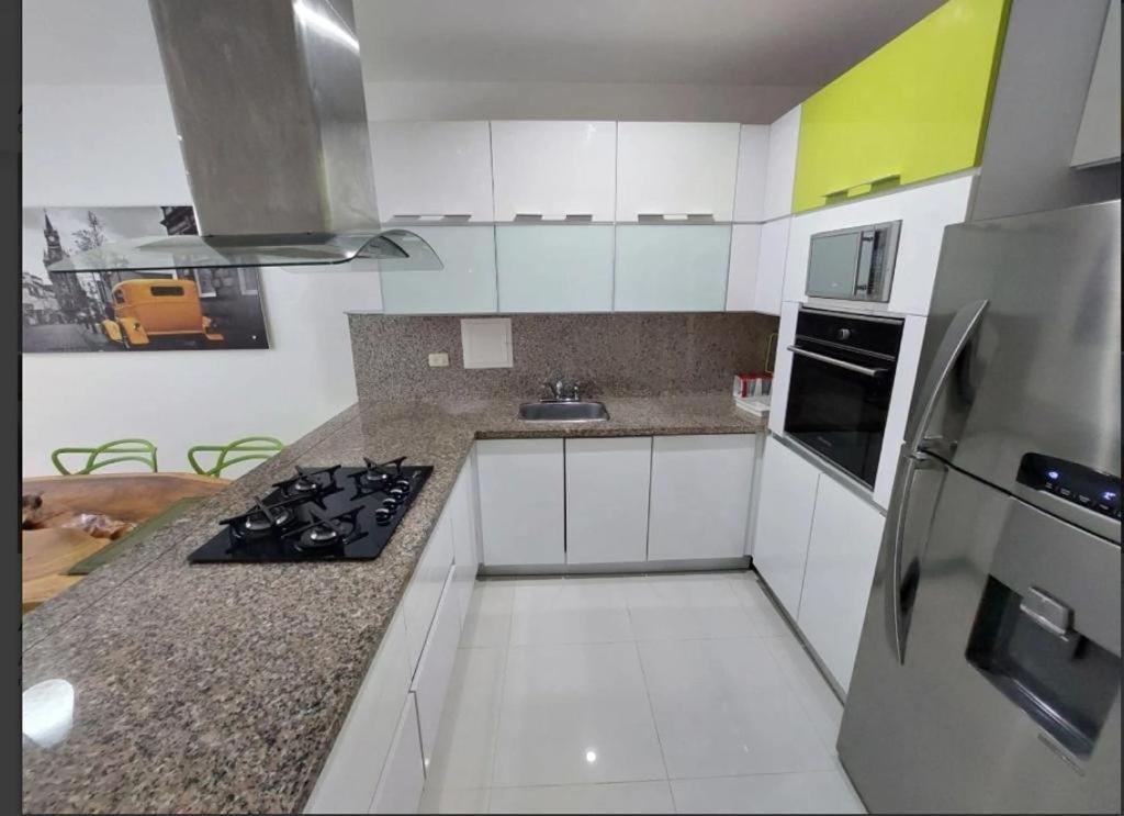 Apartamento En Manga Progral 303 *