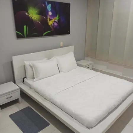 Apartamento En Manga Progral 303 * Cartagena